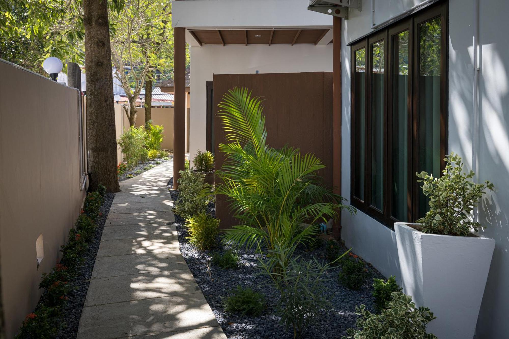 Blue Palm Residence Kata Luaran gambar